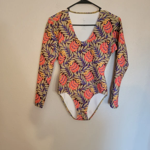 Seea Harper Surf Suit - Picture 2 of 6